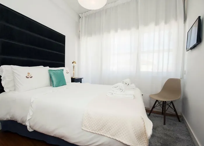 Ml Charming * Oporto