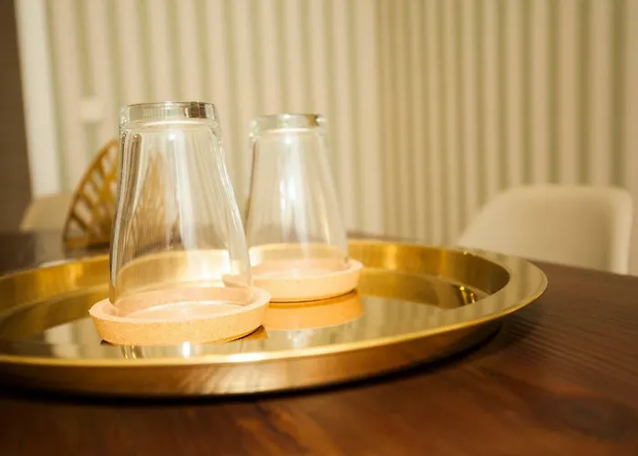 招待所 Ml Charming